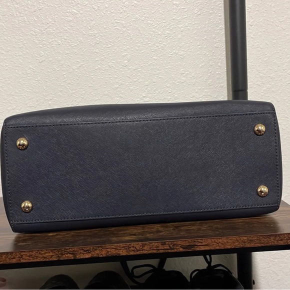 Michael Kors Jet Set East West Medium Tote Purse in Navy Admiral - Picture 5 of 10